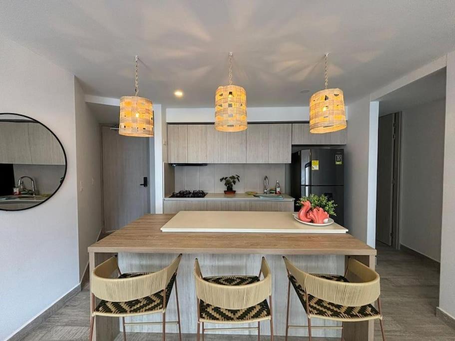 Dominique,loft Moderno, Proximo Al Centro Apartamento